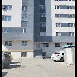 32 Bulevardul Oltenia * 克拉奥华